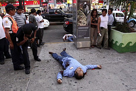 HOMBRES MUERTOS hombres muertos: