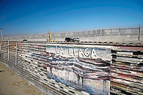 Vista de la valla fronteriza entre México y EEUU en Tijuana. | ELMUNDO.es