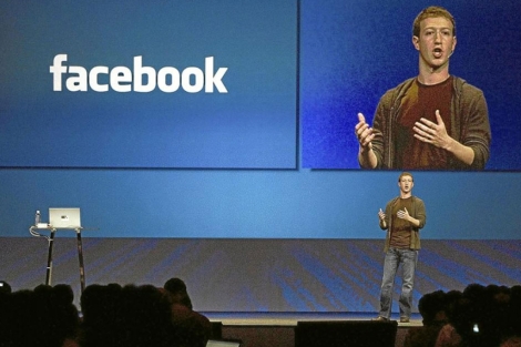 Zuckerberg durante la presentación de los datos anuales. | EL  MUNDO