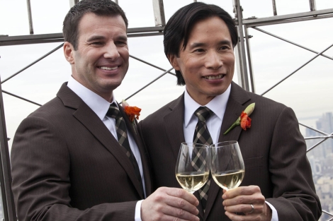 Phil Fung y Shawn Klein, durante la celebración de su boda.| Reuters