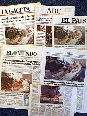 Los principales diarios espa�oles con las fotos de De Juana en portada el 6 de febrero. (Foto: AFP)