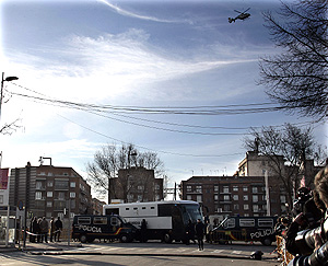 Fuertes medidas de seguridad para la celebraci�n del juicio. (Foto: Javi Mart�nez)