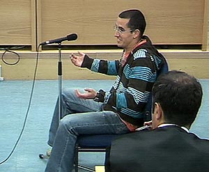 Gorka Vidal testific entre risas. (Foto: EFE)