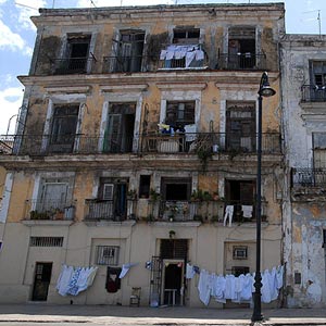 El Gobierno admite que 8,5 de cada 10 casas necesita reformas. (Foto: EFE)