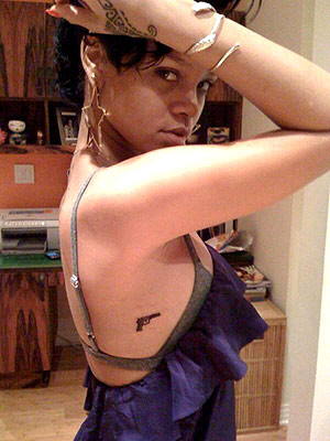Rincon de gatita golosa contandoles de”Rihanna,que pena”…¡¡