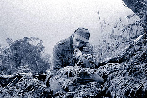 Un joven Fidel Castro en la espesura de Pino de Agua. | E. Meneses