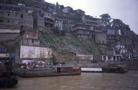 Población de Wushan, en la provincia china de Chongqing, a orillas del Yangtsé. | Doris Antony.