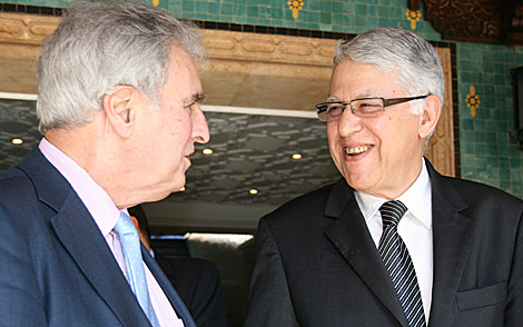 Abas El Fasi, hace unos días con Enrique Múgica, defensor del Pueblo, en Rabat. | Foto: E. C.