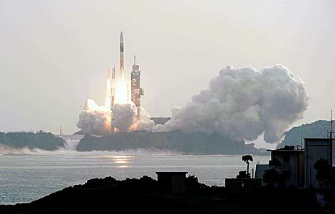 El cohete japonés despega de la base de Tanegashima. | Reuters