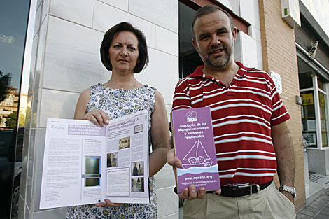 Francisco Javier e Isabel, los padres de Jesús, el niño con alfamanosidos. | M. Cubero