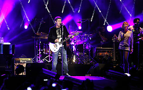 Alejandro Sanz, durante su concierto en el estadio de la Cartuja de Sevilla. | Conchitina