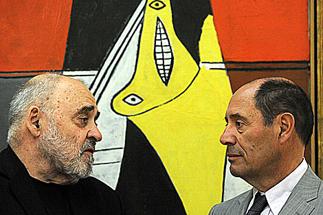 Los herederos de los artistas: Alexander Klee (izda.) y Claude Picasso, en la presentación. | AFP