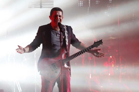 Alejandro Sanz, completamente entregado a su público. | Sergio Enriquez-Nistal Alejandro Sanz, completamente entregado a su público. | Sergio Enriquez-Nistal