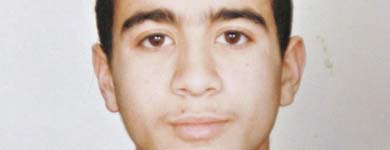 Omar Khadr, cuando fue detenido con 15 años.  ELMUNDO.es