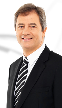 Manolo Lama. Manolo Lama.