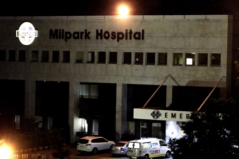 Fachada del hospital donde está ingresado el ex presidente sudafricano. | AP