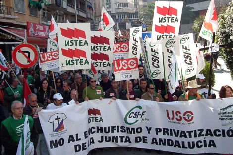 La manifestación contra el decreto del 'enchufismo' en la capital de Jaén. | Manuel Cuevas