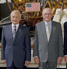 Buzz Aldrin y Neil Armstrong, en 2009.|AFP Buzz Aldrin y Neil Armstrong, en 2009.|AFP