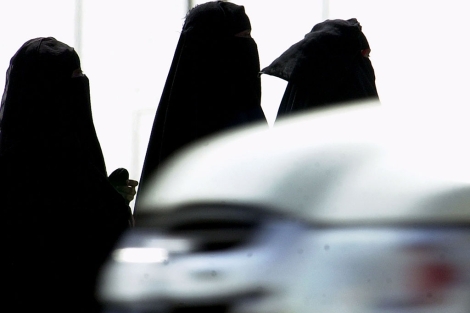 Varias mujeres saudíes, en Riad. | AP