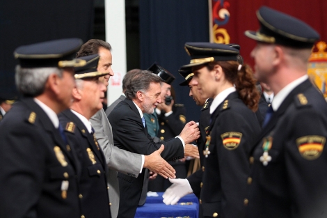 Alejo y Vadillo en la celebración del Día de la Policía. | Ical