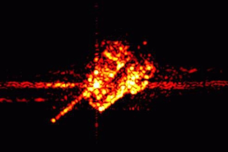 Imagen del satélite captada por un radar antes de entrar en la atmósfera. | Fraunhofer FHR.