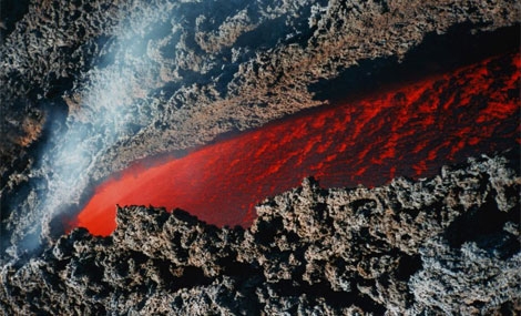 Río de lava en el volcán Etna. | Geo Etna