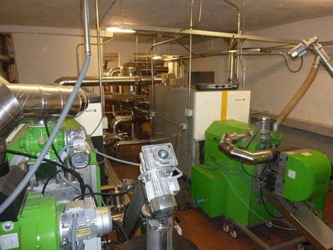 Calderas de biomasa instaladas en la mancomunidad Plaza del Jazmín, en Alcalá. | E.M. Calderas de biomasa instaladas en la mancomunidad Plaza del Jazmín, en Alcalá. | E.M.
