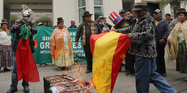 Protestas en Bolivia días después del conflicto diplomático con España. | Efe