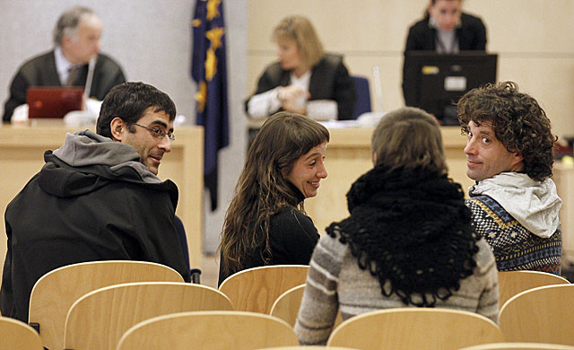 Los etarras Iñigo Zapirain, Beatriz Etxeberria y Daniel Pastor el pasado enero. | Ballesteros/ Efe