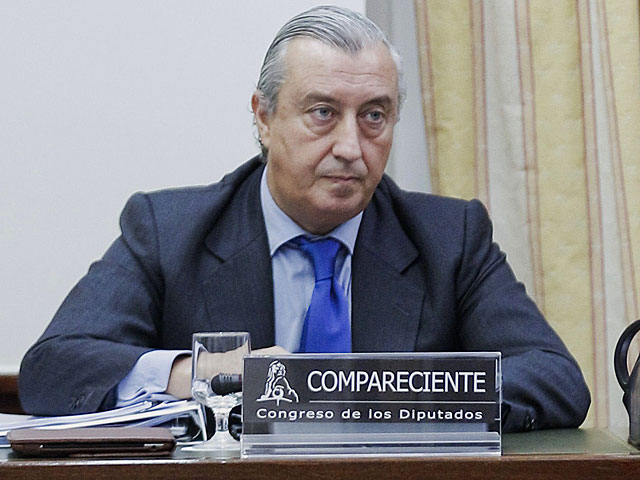 El presidente de Renfe, Luis Gómez-Pomar, durante su comparecencia. | Foto: Efe / Emilio Naranjo.