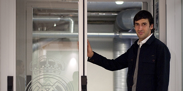 Raúl, fotografiado después del Real Madrid-Espanyol. (Foto: A. DI LOLLI)