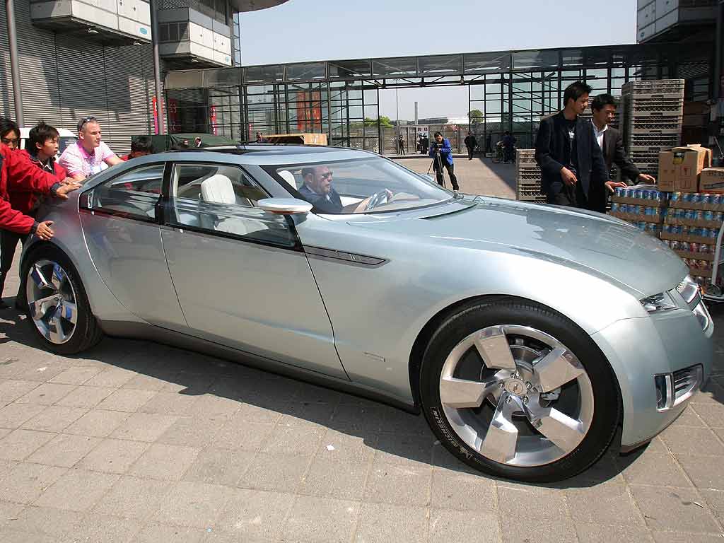 Coche impulsado con pila de hidrogeno