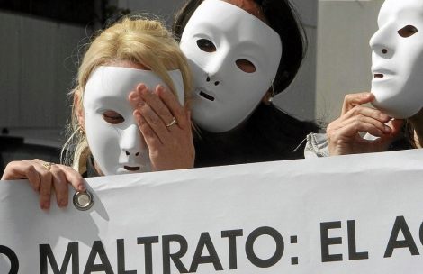 Concentración contra el acoso a la mujer en Sevilla. | Foto: Carlos Marquez