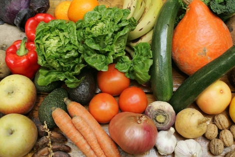 Cada vez comemos menos verduras y más grasas. | Bernabé Cordón