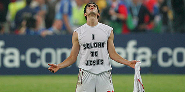 Kaká no podrá lucir camiesetas con mensajes religiosos como en el 
pasado Mundial. (AFP)