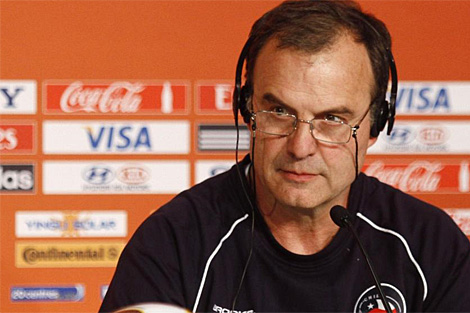 Marcelo Bielsa, en rueda de prensa. (EFE)