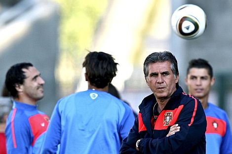 Carlos Queiroz, durante el entrenamiento en Ciudad del Cabo. | 
Efe