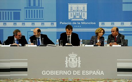 Zapatero, en la reunión con los grandes empresarios en Moncloa. | Reuters