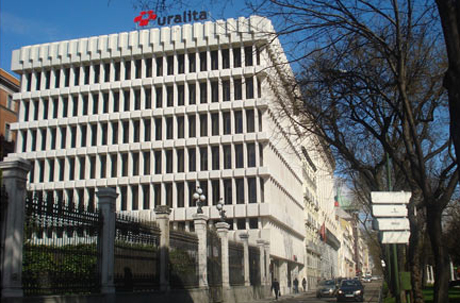 El Bank of China se establece en un edificio que antes perteneció a la empresa Uralita.