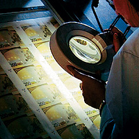 ¿Por qué no puede falsificar billetes en casa?... ¿Por qué no puede falsificar billetes en casa?...