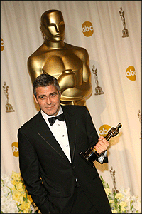 Reconocido. Con el Oscar por su papel secundario en «Syriana», en 2006.