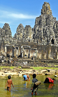 Ruinas del antiguo templo de Angkor. (Foto: P. Madera)