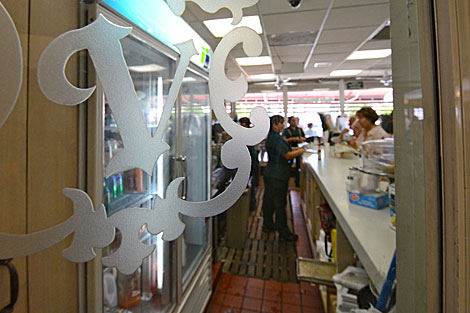 Una vista de la cafeteria del Versailles. | Rui Ferreira