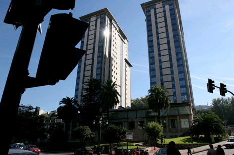 Las torres Ifer, en la avenida de García Barbón de Vigo. | R. G.